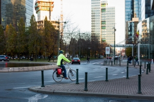 Enquête Nationale d'insécurité routière : En 5 ans, le nombre d'utilisateurs d'un vélo électrique a doublé. Les parkings gratuits à proximité des gares, mesure la plus populaire pour améliorer la mobilité